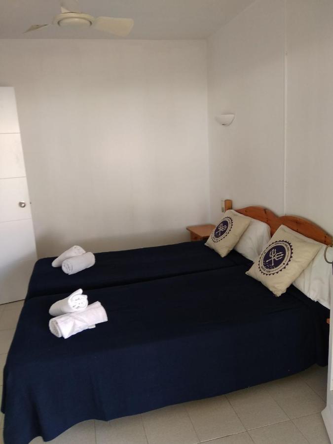 Apartamentos Playa Park Brisas Son Xoriguer カラン・ボッシュ エクステリア 写真